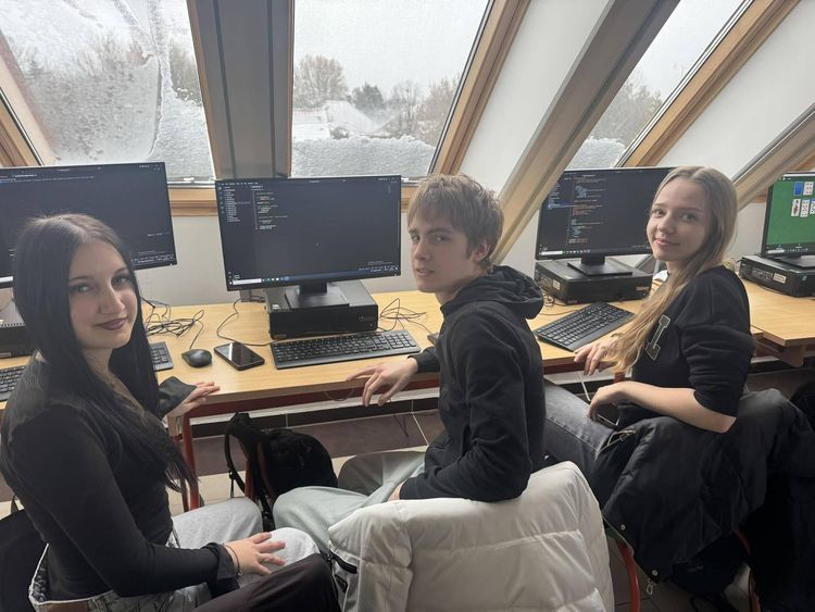 Junior skills versenyen a  a 400 versenyzőből Bajusz Dániel, 10.I tanulónk sikeresen továbbjutott! 