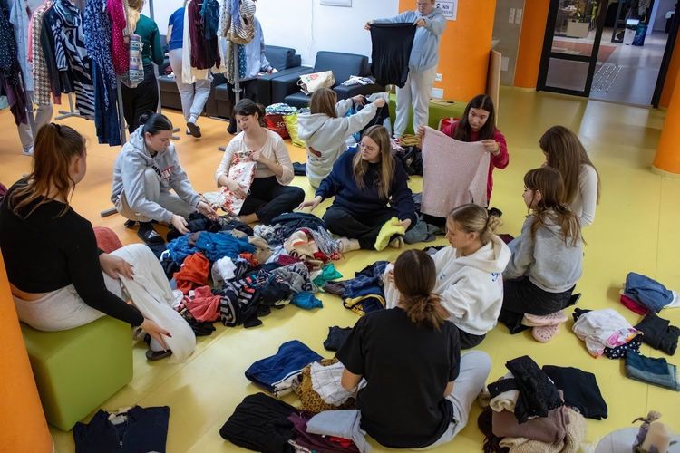 „Ne dobd ki – add tovább!”