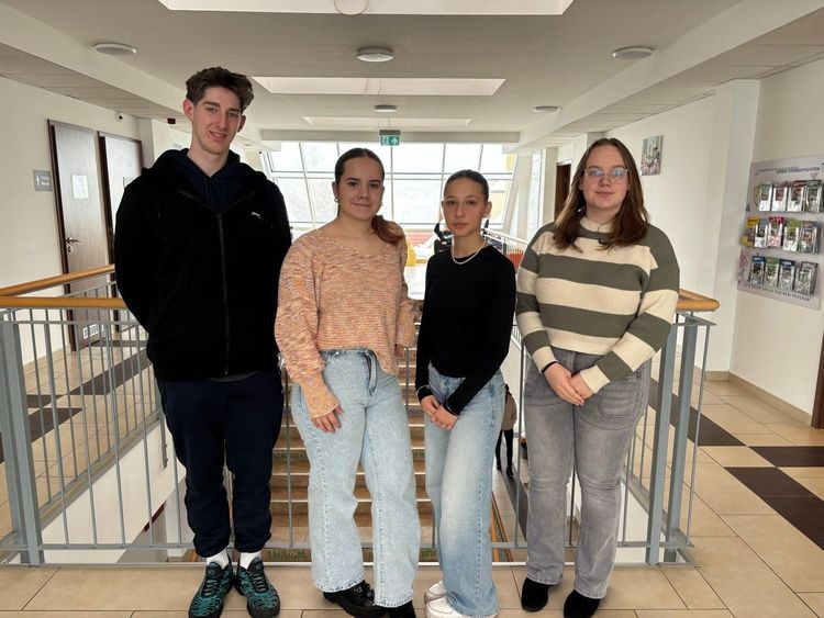 A STAT WARS XII. Statisztikai Versenyén iskolánk ARANYCSAPATA az országos rangsorban 18. helyen végzett.